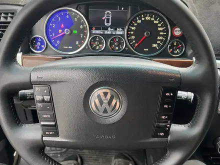 Volkswagen Touareg 2007 года за 5 300 000 тг. в Алматы – фото 16