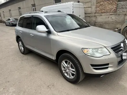 Volkswagen Touareg 2007 года за 5 300 000 тг. в Алматы – фото 3