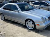 Mercedes-Benz E 320 2001 годаүшін4 999 999 тг. в Атырау – фото 2