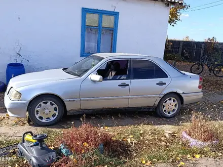 Mercedes-Benz C 180 1994 года за 1 500 000 тг. в Павлодар – фото 2