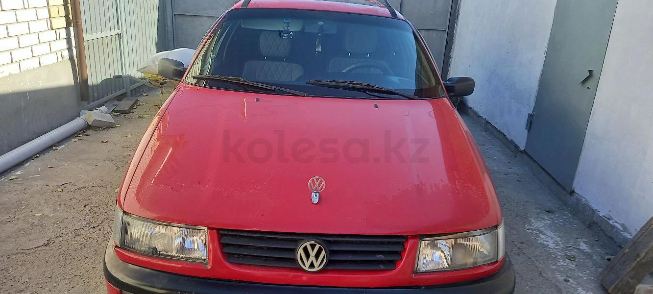 Volkswagen Passat 1995 г.