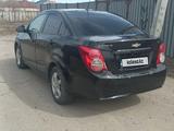 Chevrolet Aveo 2015 года за 3 000 000 тг. в Атырау – фото 2