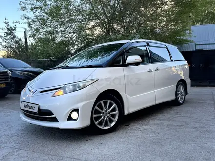 Toyota Estima 2011 года за 7 000 000 тг. в Астана