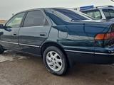 Toyota Camry 1996 года за 3 600 000 тг. в Жанаозен – фото 2
