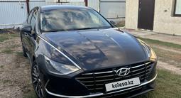 Hyundai Sonata 2022 года за 13 500 000 тг. в Аксай