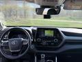 Toyota Highlander 2021 года за 27 900 000 тг. в Алматы – фото 13