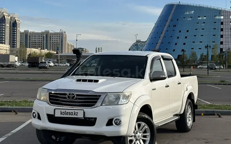 Toyota Hilux 2014 года за 9 500 000 тг. в Астана