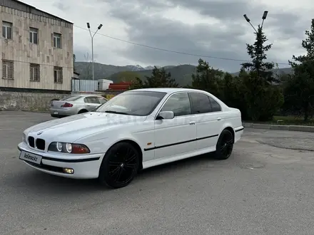 BMW 528 1997 года за 4 000 000 тг. в Алматы – фото 10