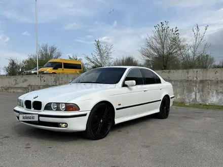 BMW 528 1997 года за 4 000 000 тг. в Алматы – фото 18