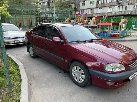 Toyota Avensis 1999 года за 3 000 000 тг. в Алматы – фото 7