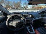 Hyundai Elantra 2018 года за 7 650 000 тг. в Актобе – фото 4