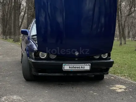 BMW 520 1991 года за 950 000 тг. в Тараз