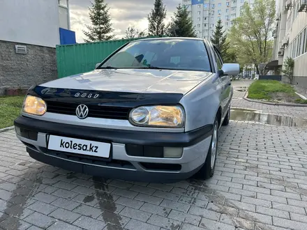 Volkswagen Golf 1997 года за 2 480 000 тг. в Астана – фото 2