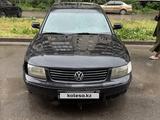 Volkswagen Passat 2000 года за 1 000 000 тг. в Алматы
