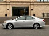 Toyota Camry 2014 года за 7 550 000 тг. в Шымкент – фото 3