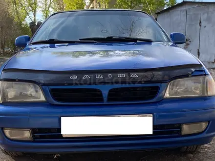 Toyota Carina E 1997 года за 2 500 000 тг. в Усть-Каменогорск