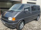 Volkswagen Caravelle 1993 года за 2 700 000 тг. в Караганда