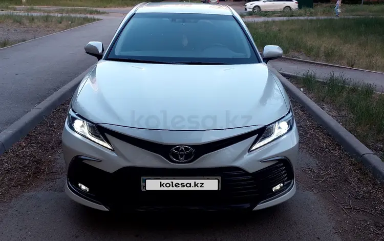 Toyota Camry 2021 года за 12 400 000 тг. в Караганда