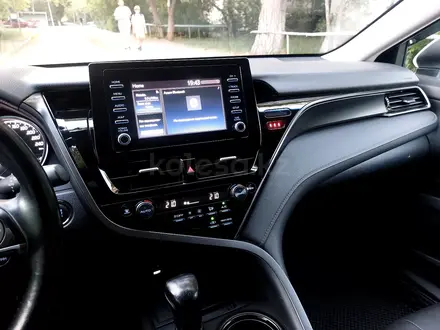 Toyota Camry 2021 года за 12 400 000 тг. в Караганда – фото 12
