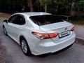 Toyota Camry 2021 года за 12 400 000 тг. в Караганда – фото 5