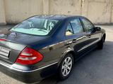 Mercedes-Benz E 240 2002 года за 5 800 000 тг. в Караганда – фото 3