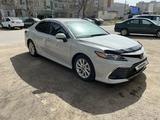 Toyota Camry 2022 года за 17 000 000 тг. в Астана