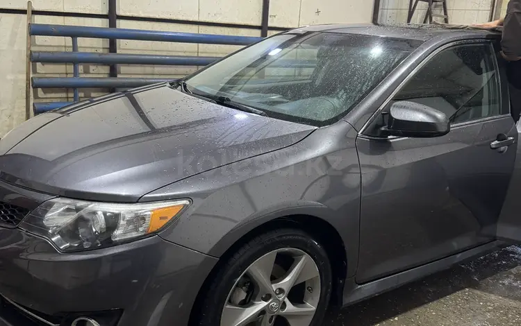 Toyota Camry 2014 года за 5 555 555 тг. в Актобе