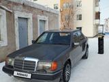 Mercedes-Benz E 200 1993 года за 1 400 000 тг. в Жезказган