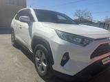 Toyota RAV4 2022 года за 14 500 000 тг. в Костанай – фото 5
