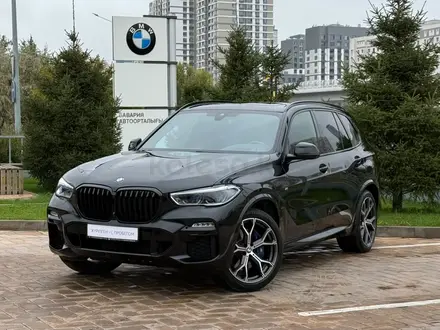 BMW X5 XDrive 40i 2021 года за 35 000 000 тг. в Астана