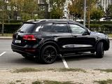 Volkswagen Touareg 2010 года за 9 800 000 тг. в Астана – фото 4