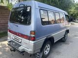 Mitsubishi Delica 1992 годаfor1 900 000 тг. в Алматы – фото 2
