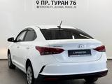 Hyundai Accent 2021 года за 7 750 000 тг. в Астана – фото 2