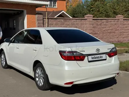 Toyota Camry 2015 года за 13 200 000 тг. в Астана – фото 4