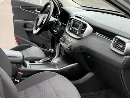 Kia Sorento 2015 года за 10 400 000 тг. в Алматы – фото 32