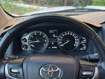 Toyota Land Cruiser 2021 года за 40 000 000 тг. в Актау – фото 8