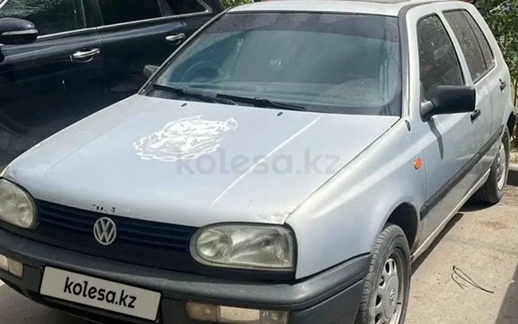 Volkswagen Golf 1993 годаүшін1 400 000 тг. в Актобе