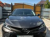 Toyota Camry 2018 года за 12 500 000 тг. в Петропавловск – фото 2