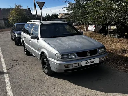 Volkswagen Passat 1995 года за 2 000 000 тг. в Уральск – фото 4