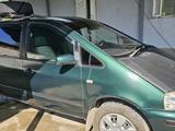 Volkswagen Sharan 2001 годаүшін2 500 000 тг. в Шымкент – фото 5