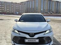 Toyota Camry 2019 года за 15 200 000 тг. в Актобе