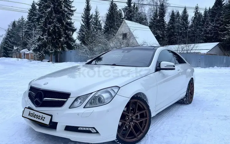 Mercedes-Benz E 200 2010 годаfor14 000 000 тг. в Алматы