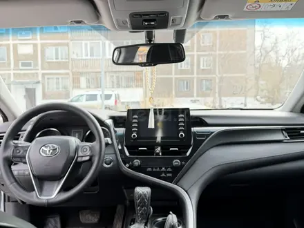 Toyota Camry 2021 года за 12 600 000 тг. в Караганда – фото 5