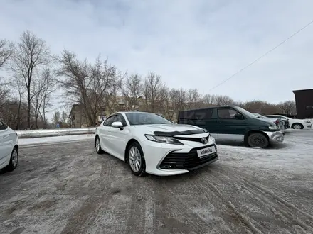 Toyota Camry 2021 года за 12 600 000 тг. в Караганда – фото 9