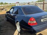 Mercedes-Benz C 180 1995 года за 1 100 000 тг. в Кокшетау – фото 3