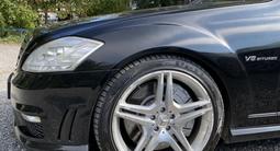 Mercedes-Benz S 63 AMG 2007 года за 12 500 000 тг. в Астана