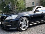 Mercedes-Benz S 63 AMG 2007 года за 12 500 000 тг. в Астана – фото 2