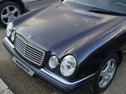 Mercedes-Benz E 280 1996 года за 2 600 000 тг. в Караганда – фото 3