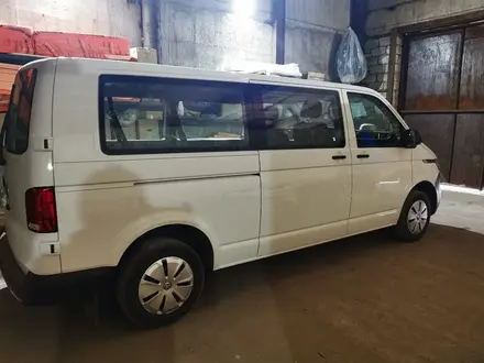 Volkswagen Caravelle 2021 года за 19 900 000 тг. в Павлодар – фото 2