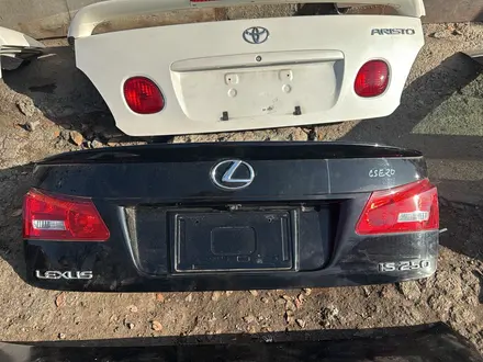 Передние бампера на все Lexus и Toyota за 50 000 тг. в Алматы – фото 4